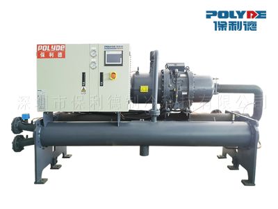 一家大型工業(yè)冷水機(jī)制造工廠