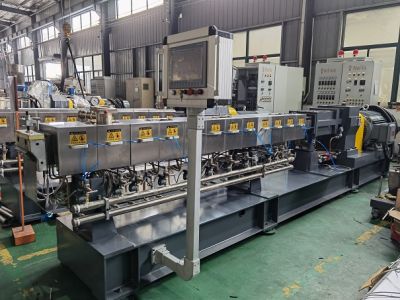 南京邁亞橡塑機械制造有限公司