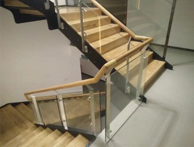 霸州華豐鋼木樓梯廠