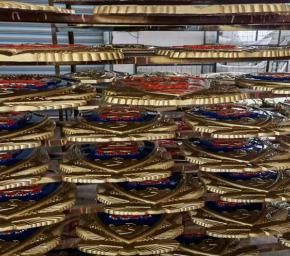 蒼南縣徽章標(biāo)牌有限公司